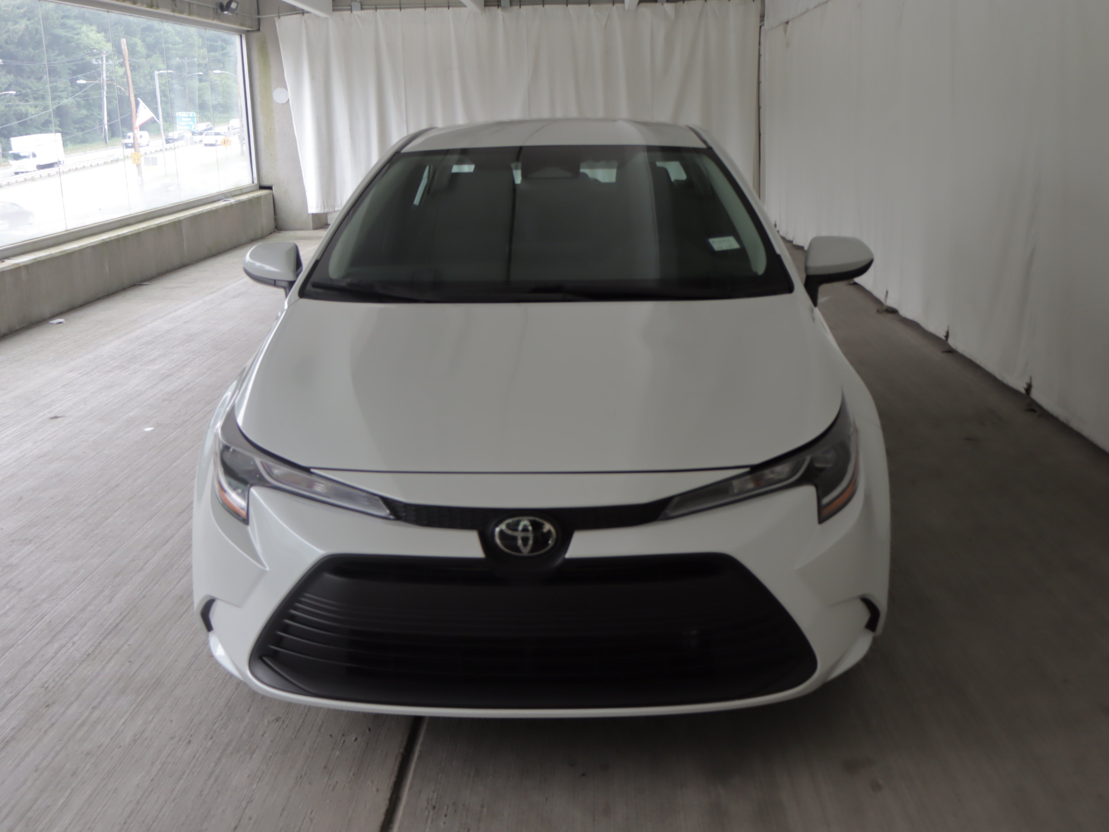 Used 2026 Toyota Corolla LE w/ LE Premium Package FWD image 3