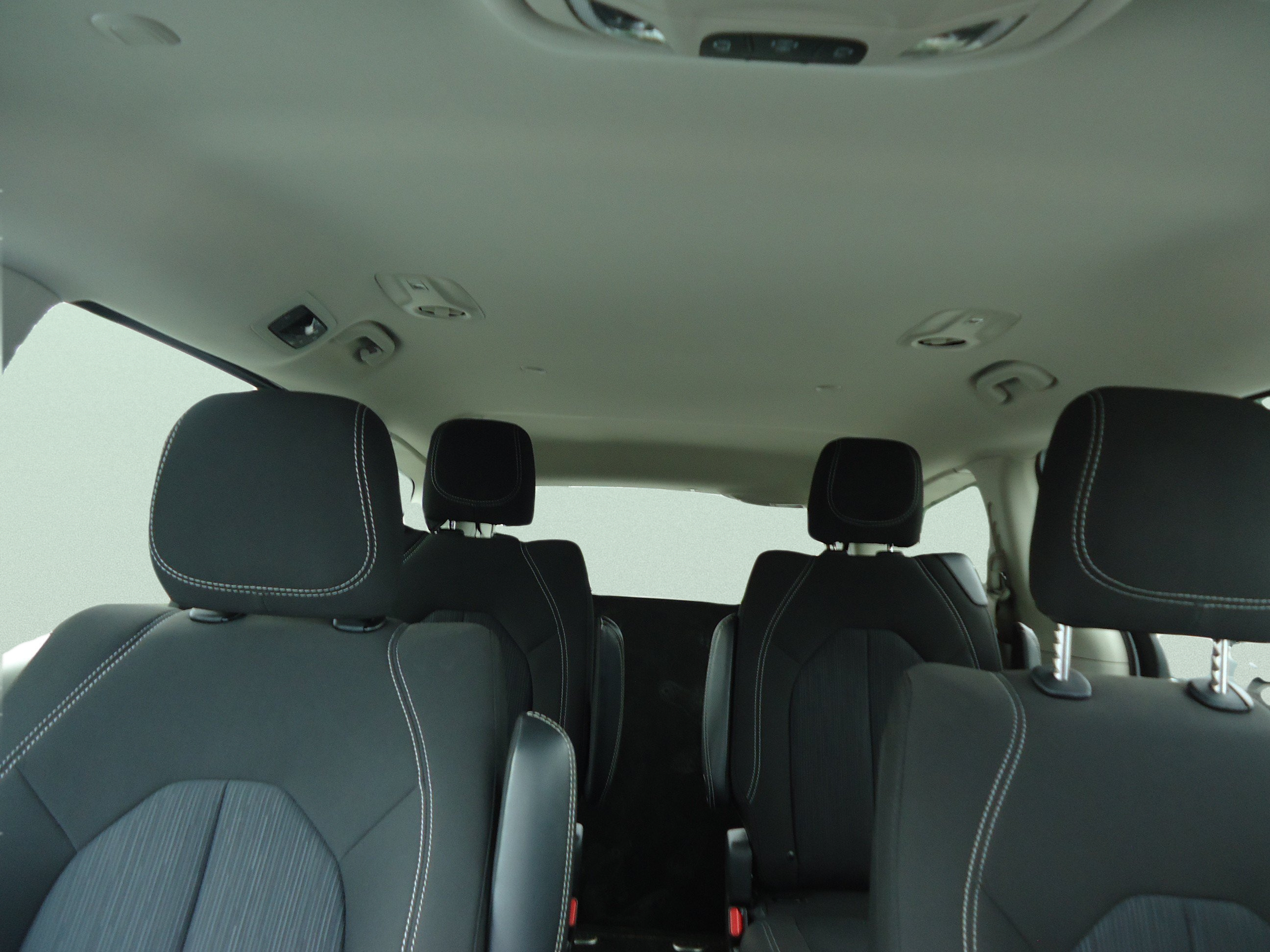 Used 2023 Chrysler Voyager LX FWD image 33