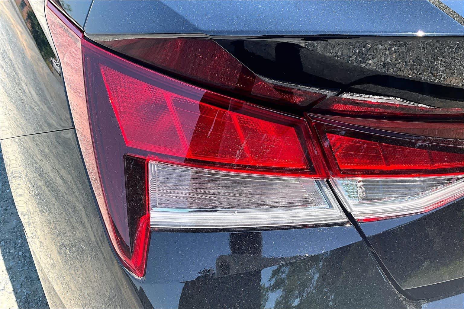 Used 2026 Hyundai Elantra SE FWD image 29