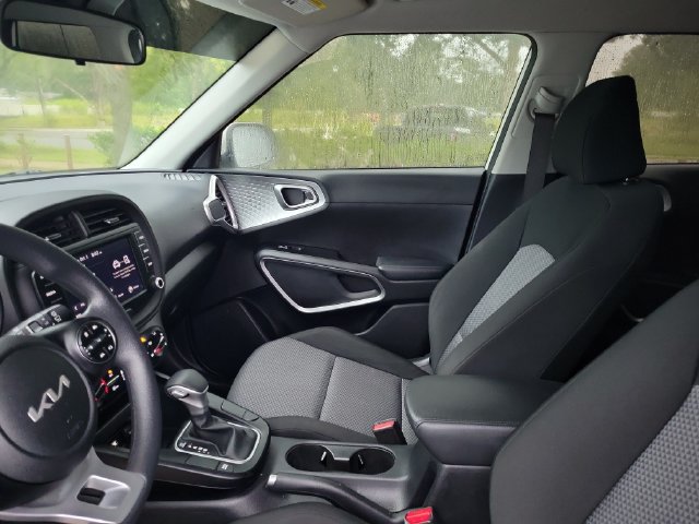 Used 2023 Kia Soul LX w/ Option Group 015 FWD image 19