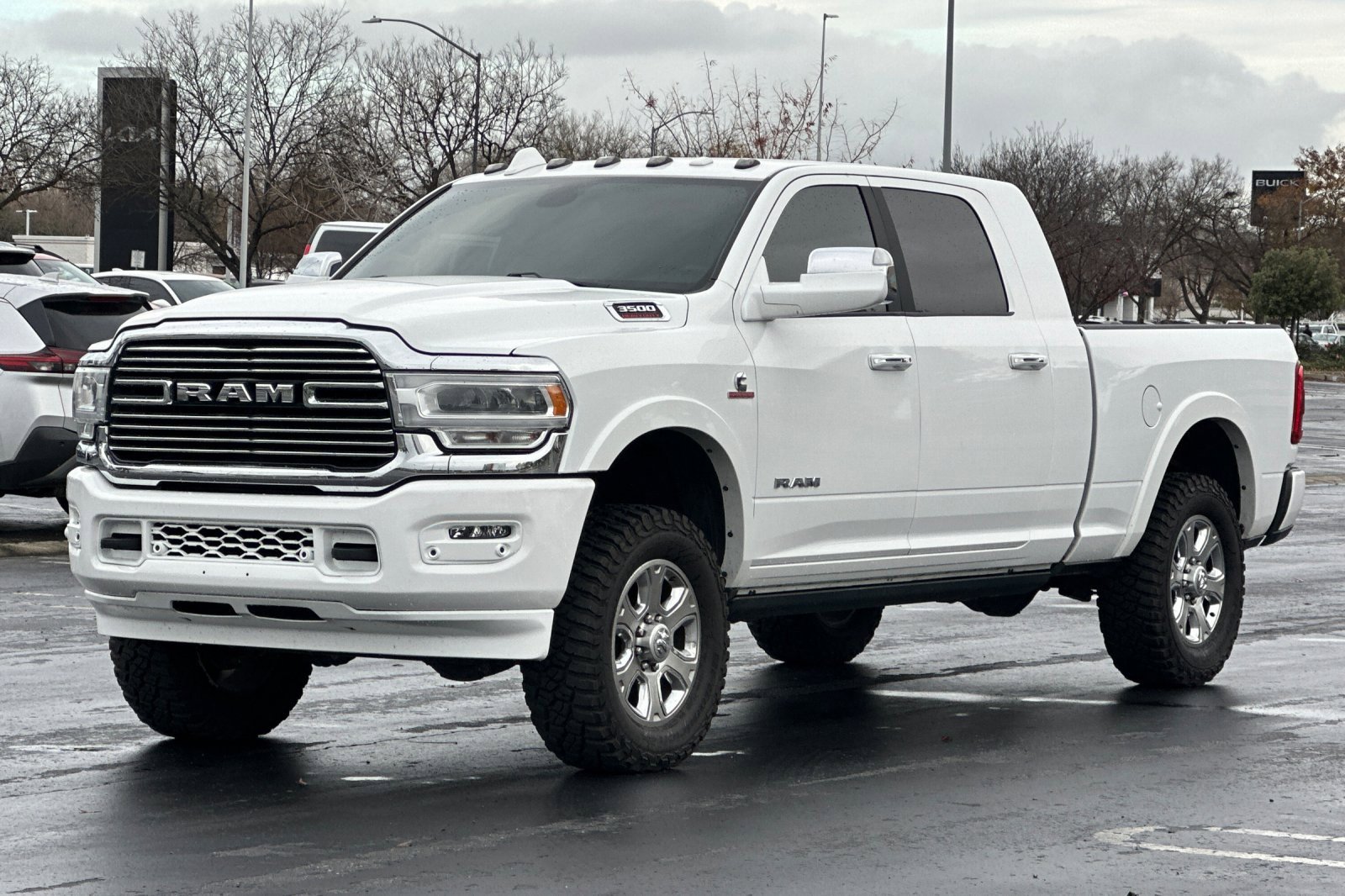 Used 2022 RAM 3500 Laramie image 8