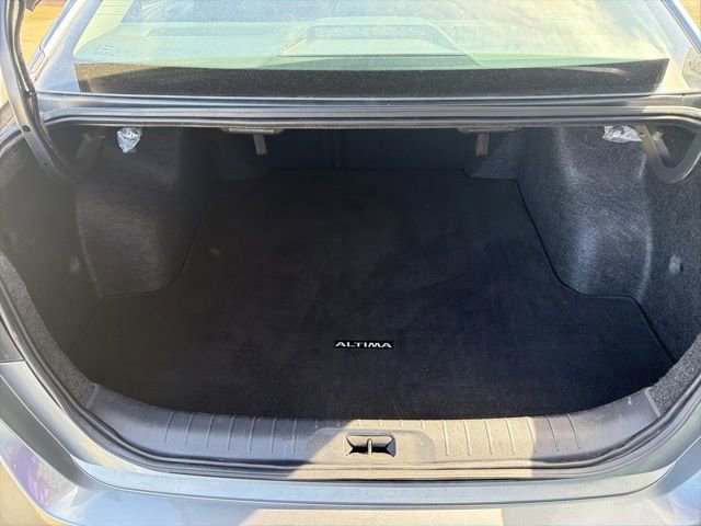 Used 2024 Nissan Altima 2.5 SV FWD image 19