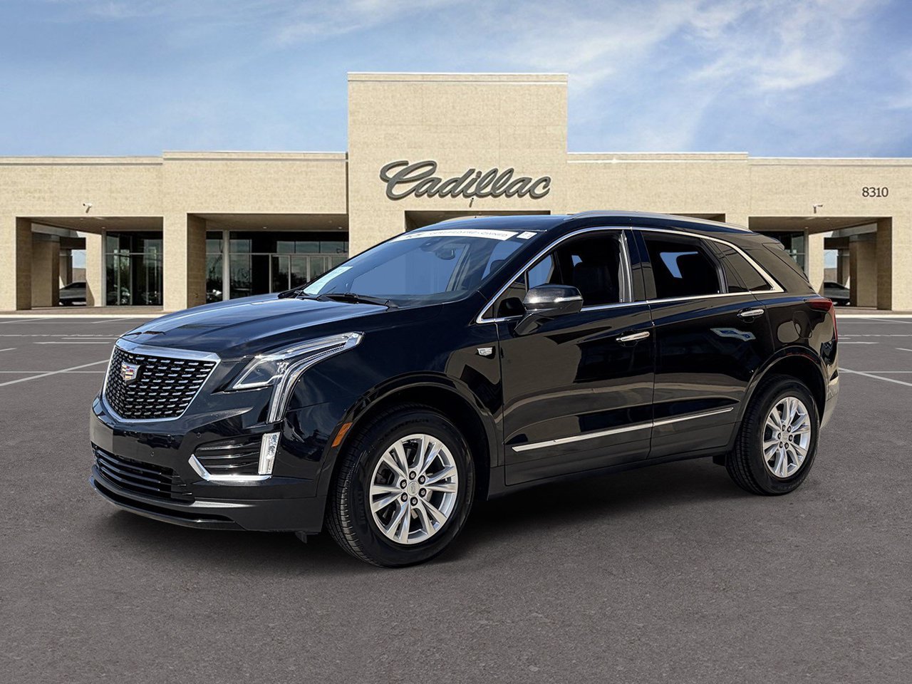 Certified 2024 Cadillac XT5 Luxury w/ LPO, Floor Liner Package FWD image 34