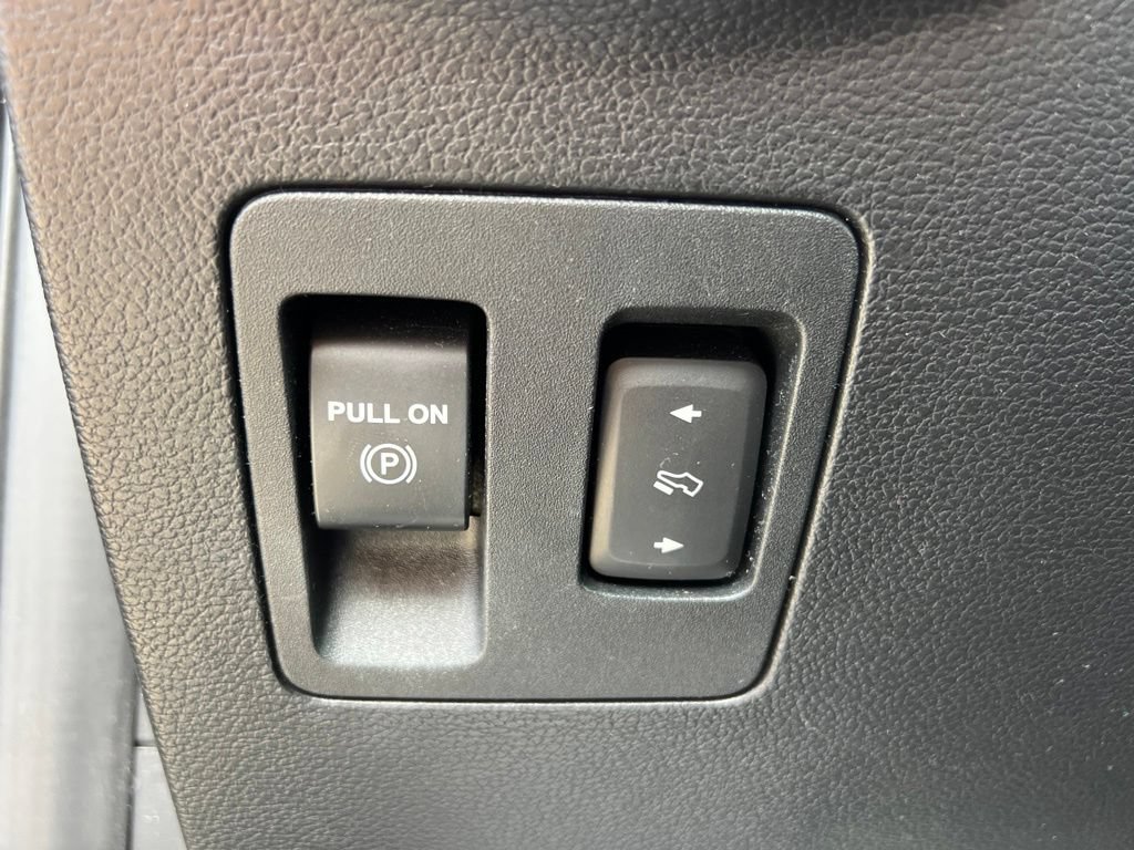 Used 2019 Ford Expedition Limited w/ Equipment Group 301A RWD image 29