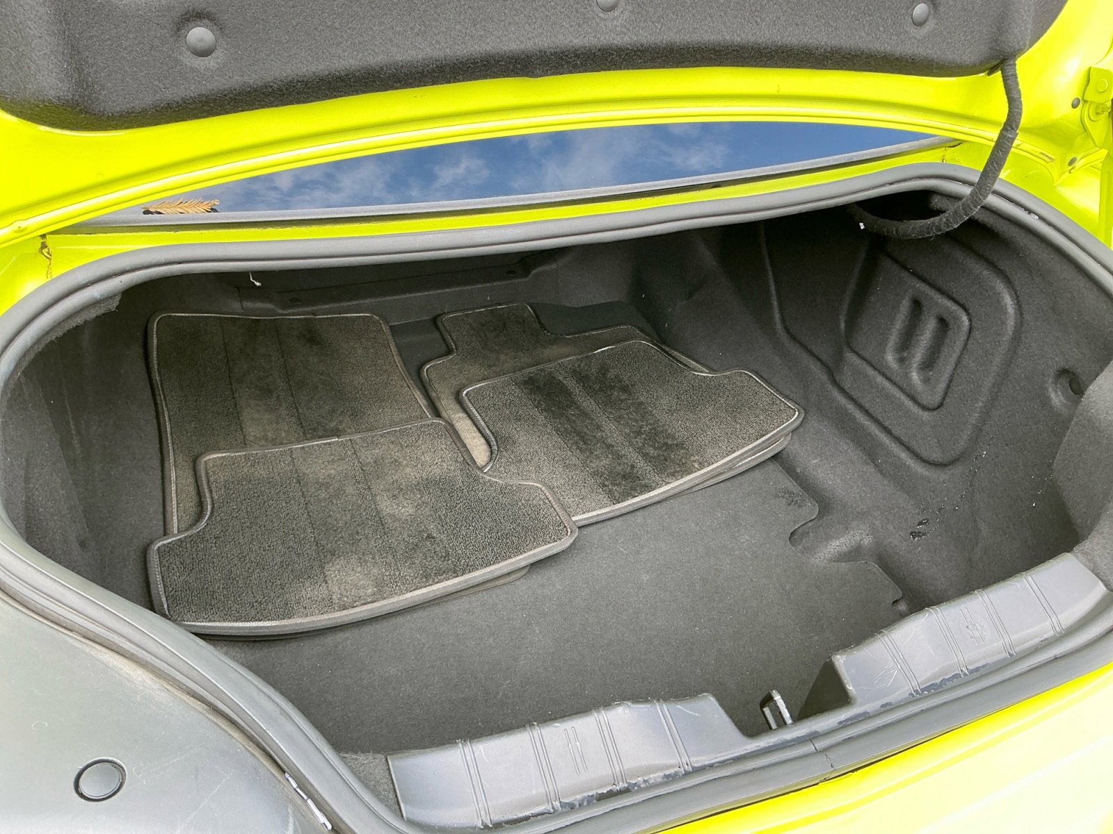 Used 2020 Chevrolet Camaro SS image 28