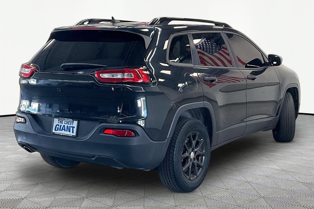 Used 2016 Jeep Cherokee Sport w/ Cold Weather Group AWD/4WD image 6
