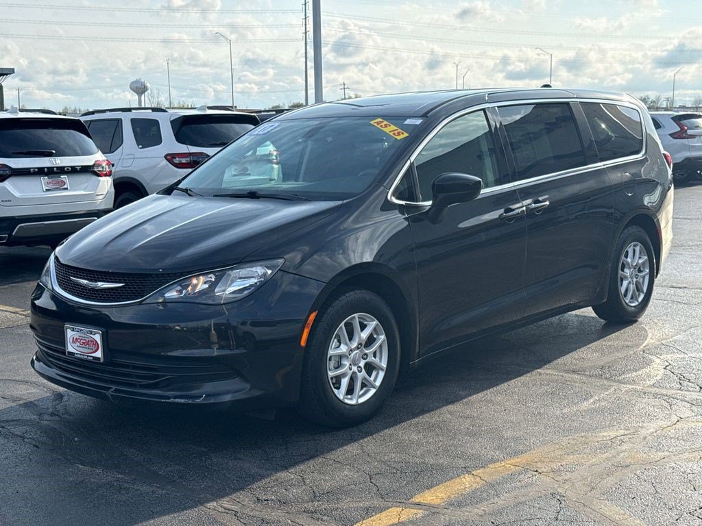 Used 2017 Chrysler Pacifica LX image 7
