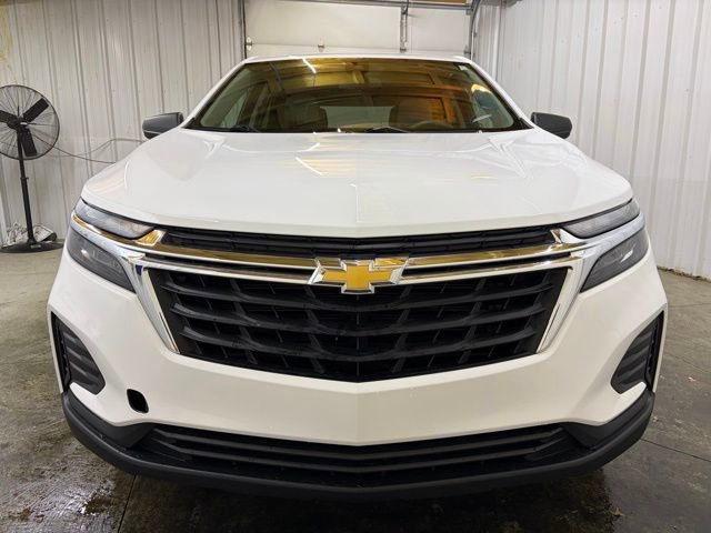 Used 2022 Chevrolet Equinox LS w/ LS Convenience Package image 2