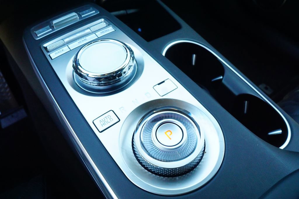 Certified 2025 Genesis GV70 3.5T Sport w/ Sport Advanced Package image 11