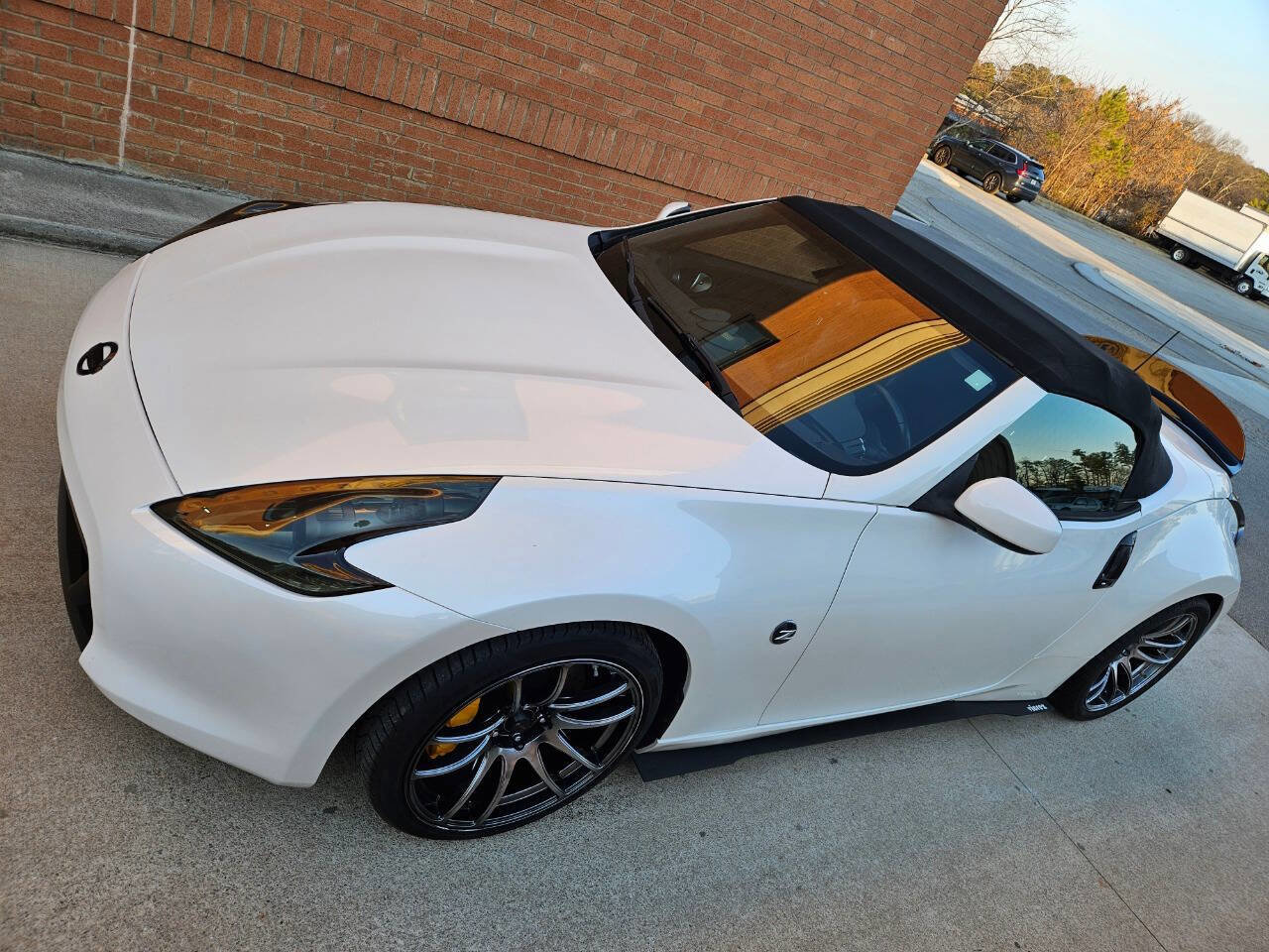 Used 2010 Nissan 370Z Touring w/ Sport Pkg RWD image 21