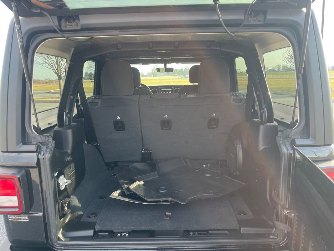 Used 2022 Jeep Wrangler Unlimited Willys image 23