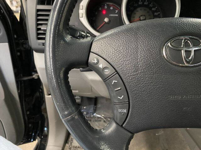 Used 2005 Toyota 4Runner SR5 image 25