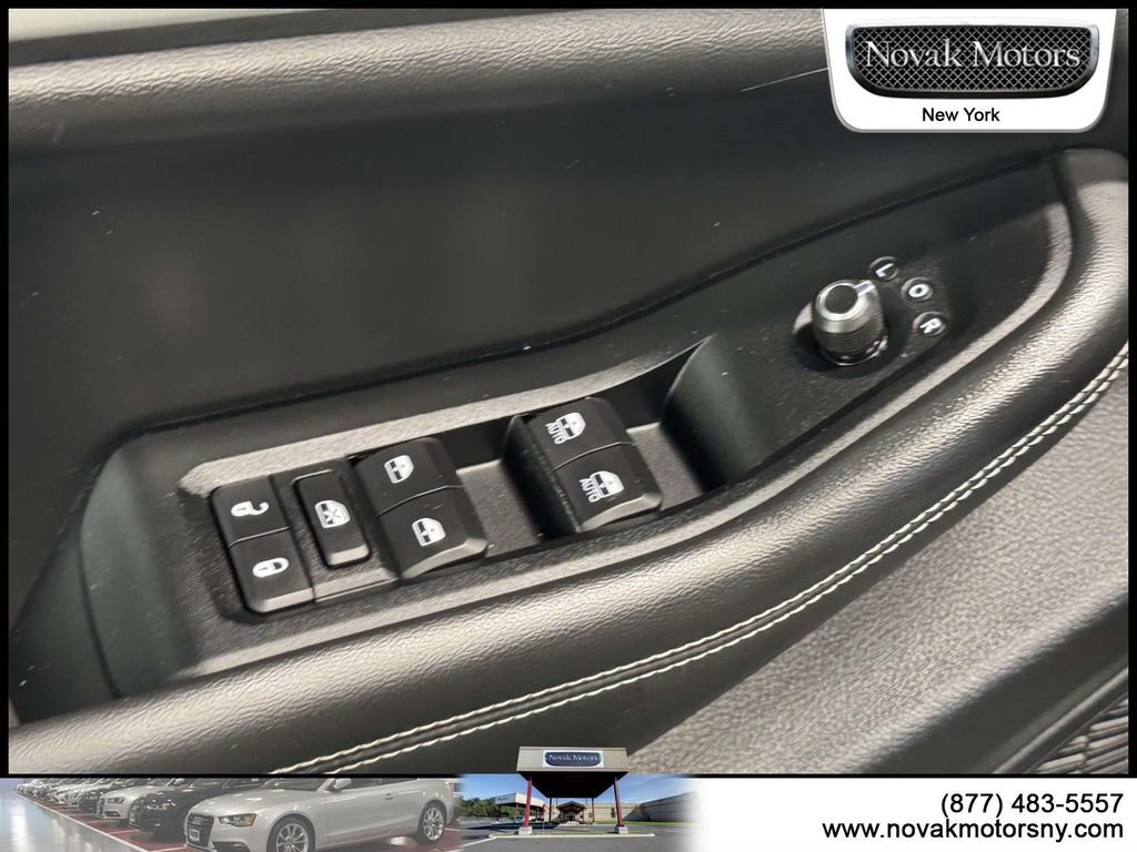 Used 2023 Jeep Grand Cherokee L Limited AWD/4WD image 14
