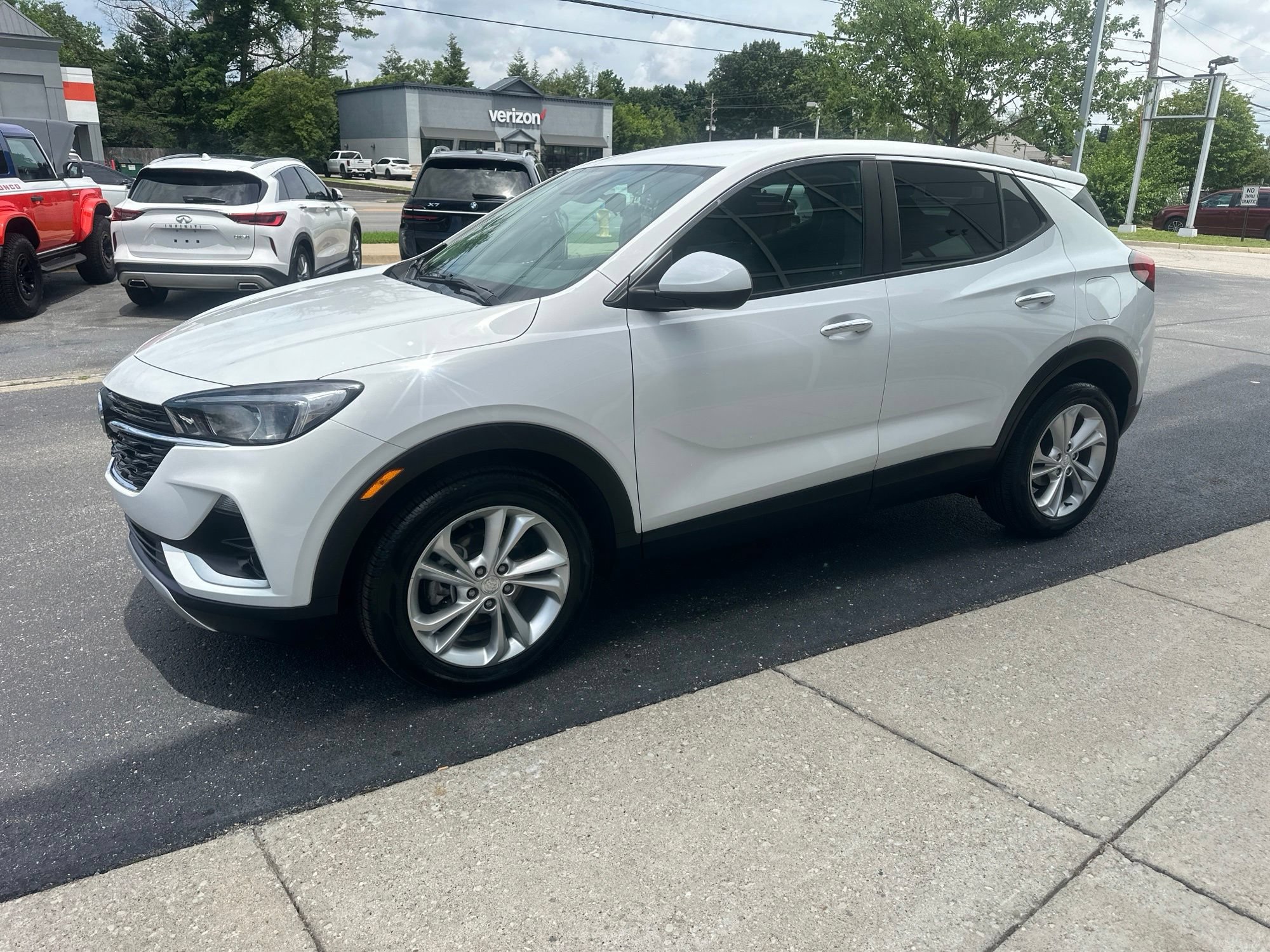 Used 2022 Buick Encore GX Preferred w/ Cold Weather Comfort Package FWD image 6