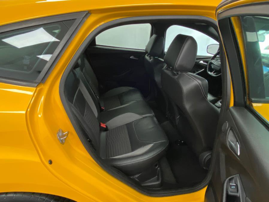 Used 2015 Ford Focus ST w/ Equipment Group 401A image 32