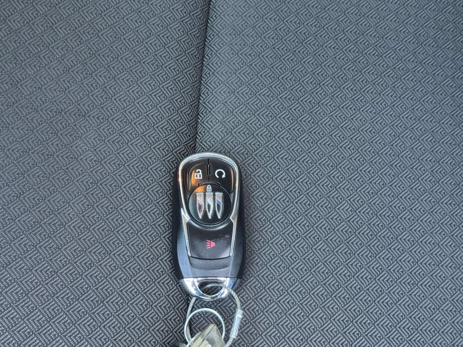 Used 2025 Buick Encore GX Preferred AWD/4WD image 24