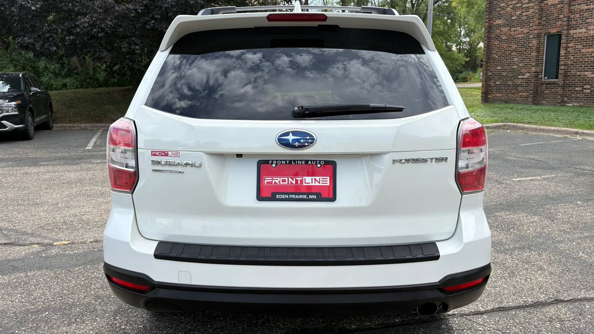 Used 2016 Subaru Forester 2.5i Limited AWD/4WD image 8