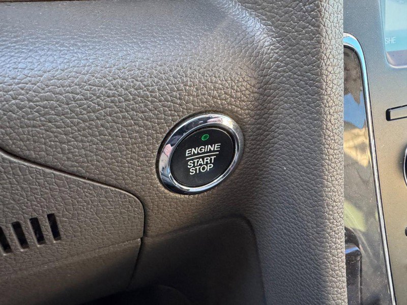 Used 2015 Lincoln Navigator L 4WD image 24