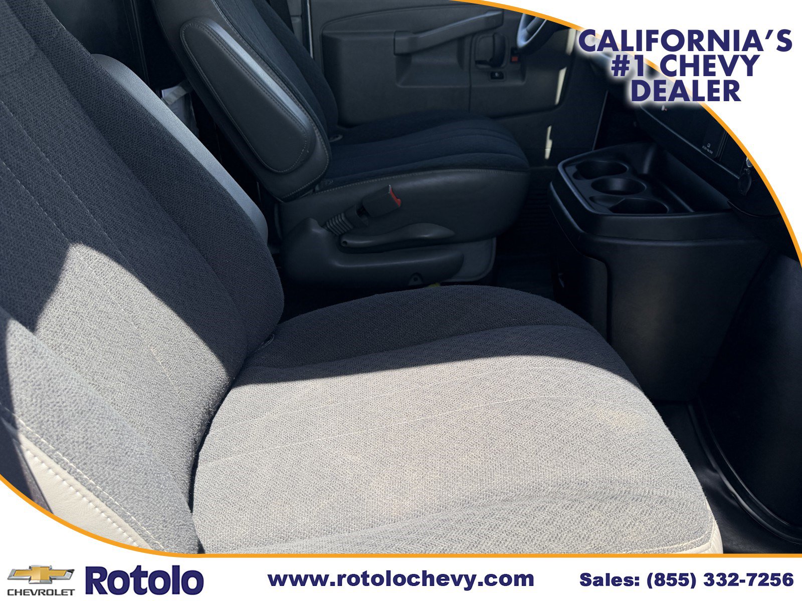 Used 2025 Chevrolet Express 2500 w/ Driver Convenience Package RWD image 8