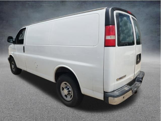 Used 2017 Chevrolet Express 2500 RWD image 7