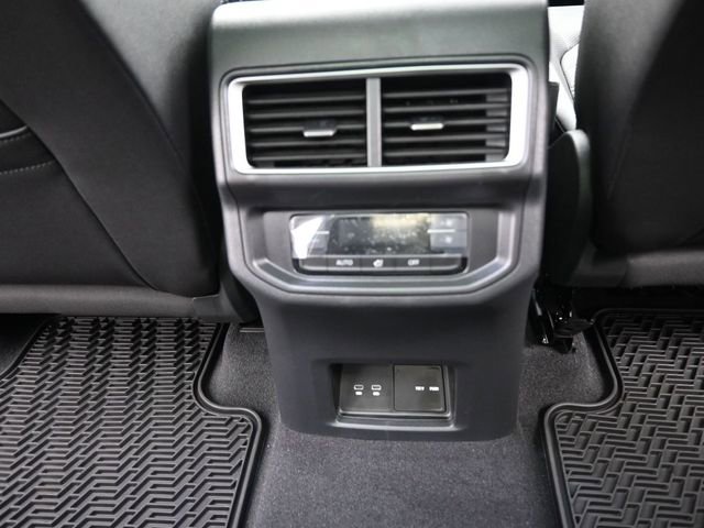 New 2026 Volkswagen Atlas SE image 24