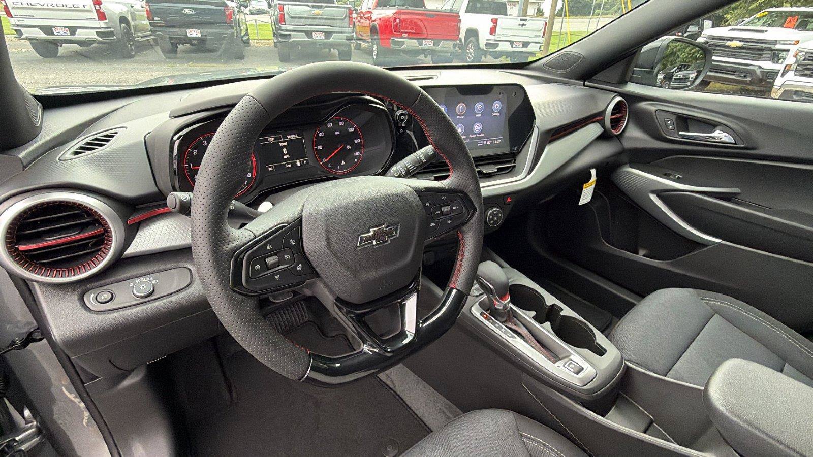 New 2026 Chevrolet Trax RS w/ Sunroof Package FWD image 4