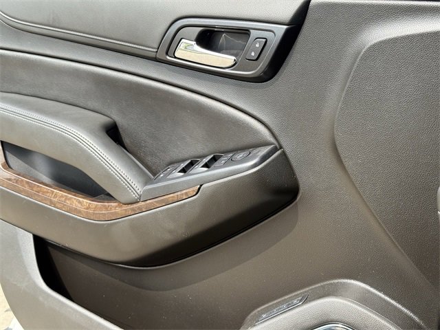 Used 2020 Chevrolet Suburban LT image 26