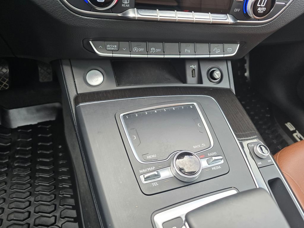 Used 2018 Audi Q5 2.0T Premium Plus w/ Premium Plus Package AWD/4WD image 25