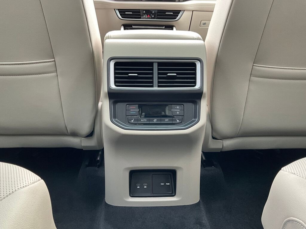 New 2026 Volkswagen Atlas SEL Premium R-Line image 17