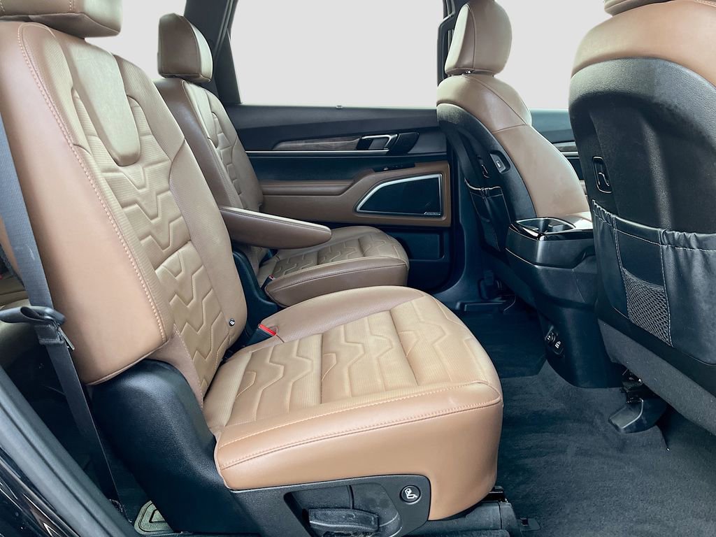 Used 2022 Kia Telluride SX w/ SX Prestige Package image 28
