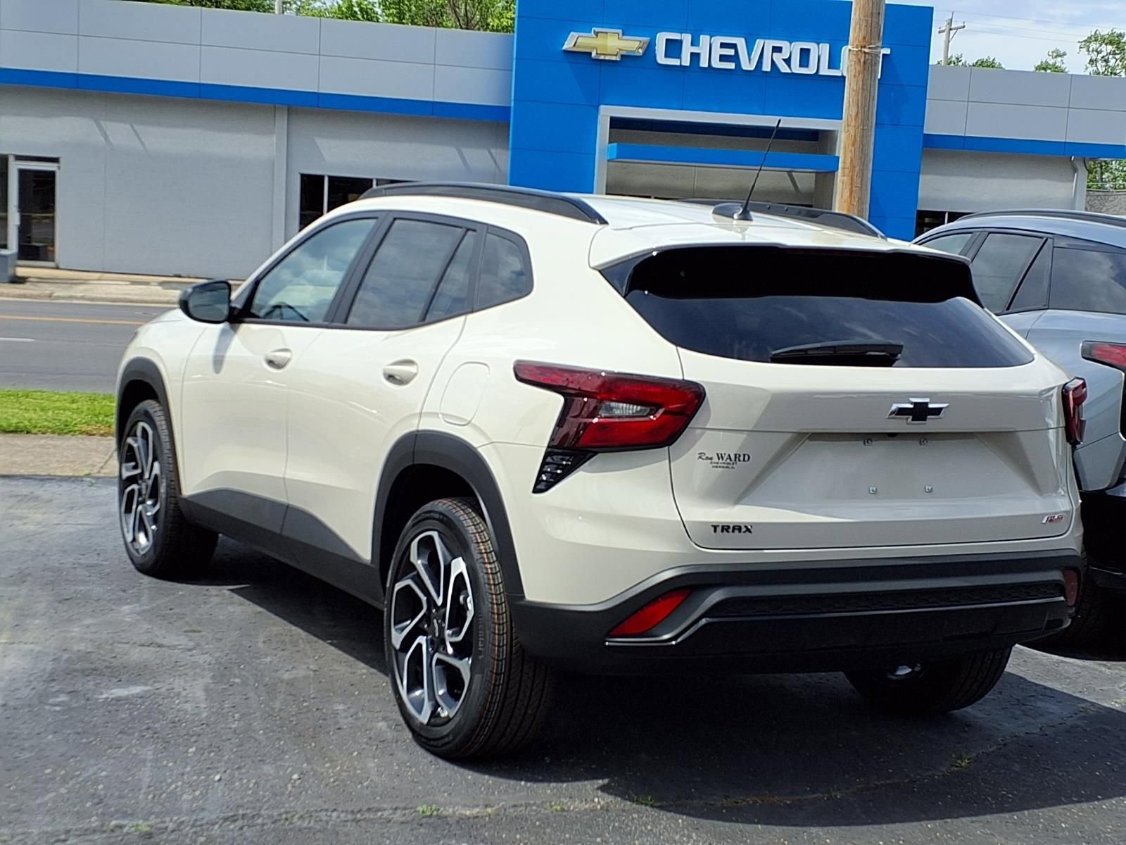 New 2026 Chevrolet Trax RS FWD image 2