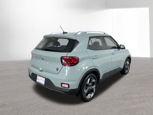Used 2025 Hyundai Venue SEL FWD image 12
