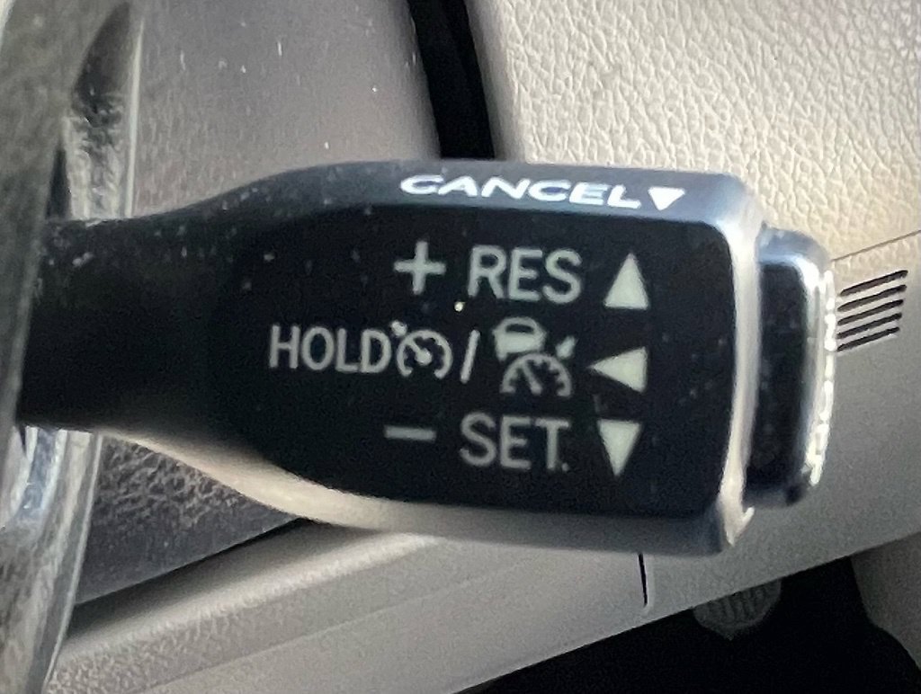 Used 2017 Toyota Highlander XLE FWD image 22