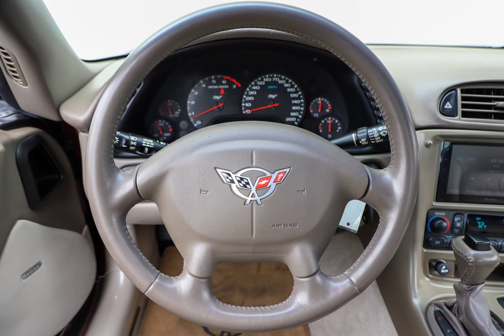 Used 2003 Chevrolet Corvette Coupe w/ Preferred Equipment Group RWD image 23