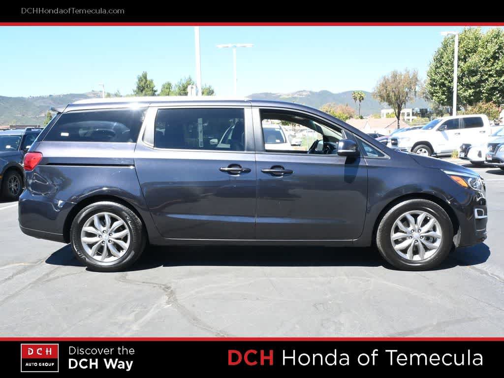 Used 2021 Kia Sedona EX FWD image 5