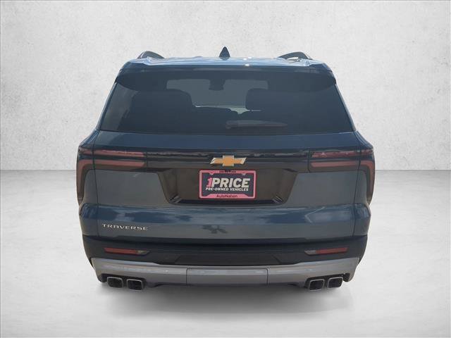 Used 2026 Chevrolet Traverse LT FWD image 7