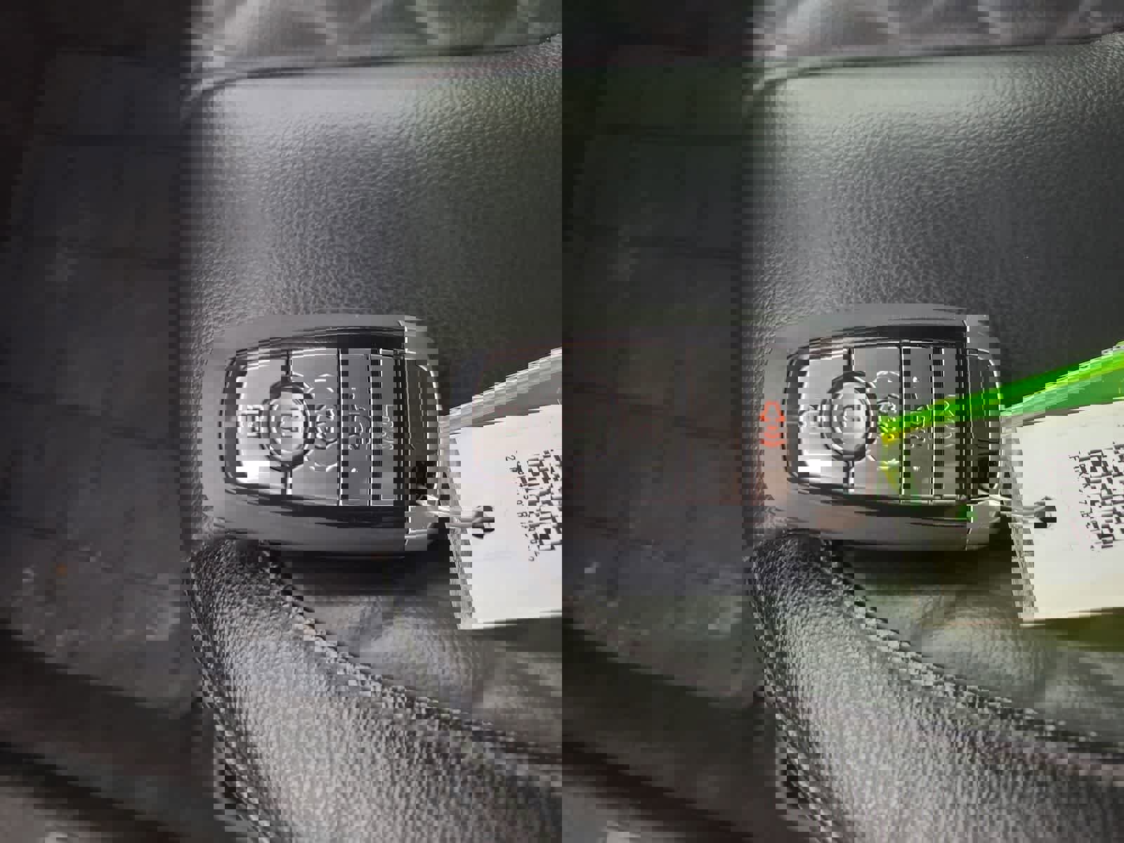 Used 2024 Ford Edge Titanium image 28