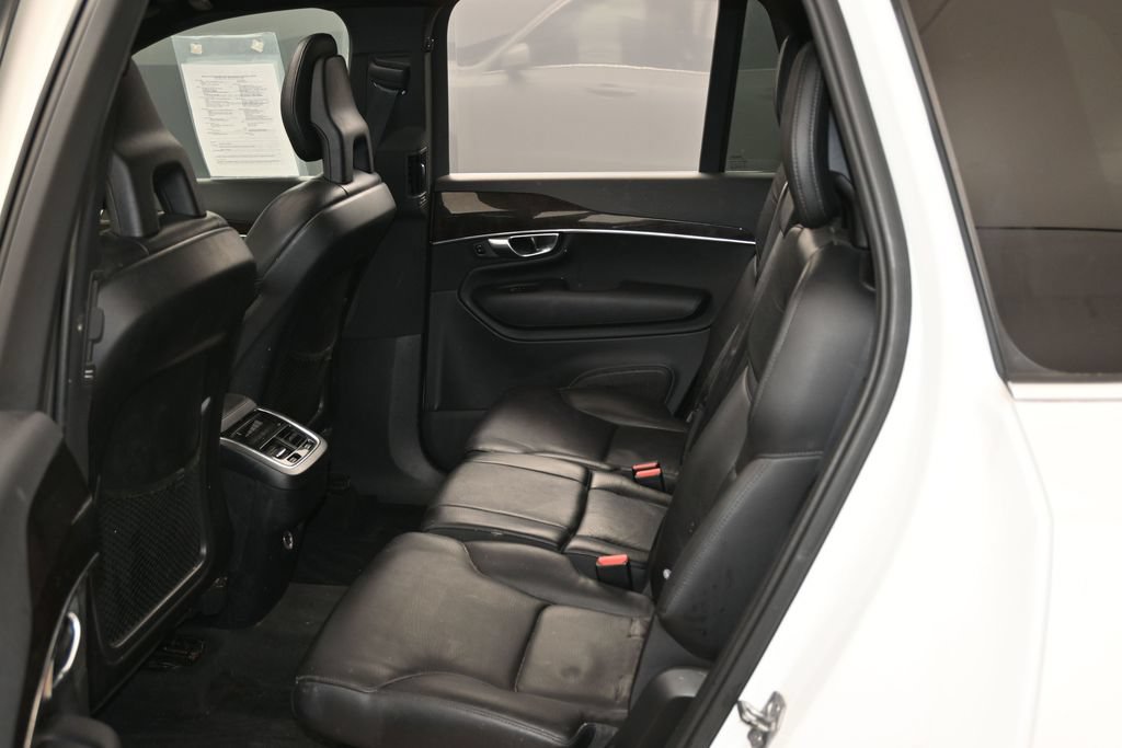 Used 2018 Volvo XC90 T6 Momentum w/ Convenience Package AWD/4WD image 29