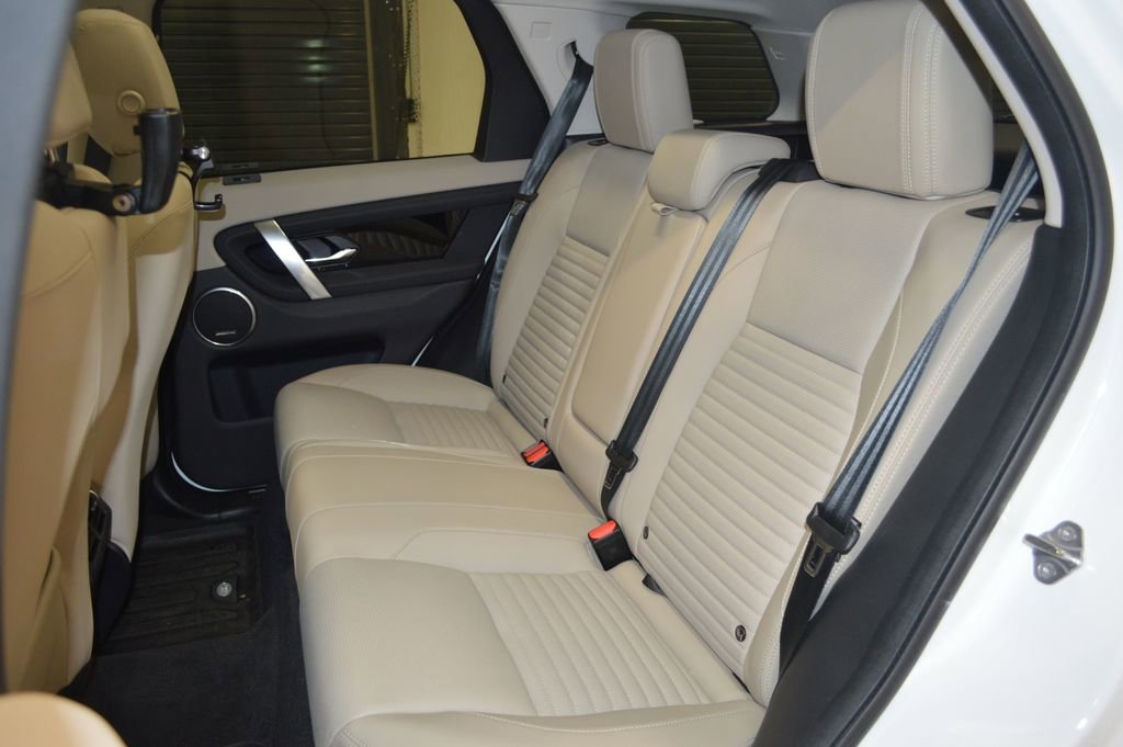 Used 2025 Land Rover Discovery Sport S image 36
