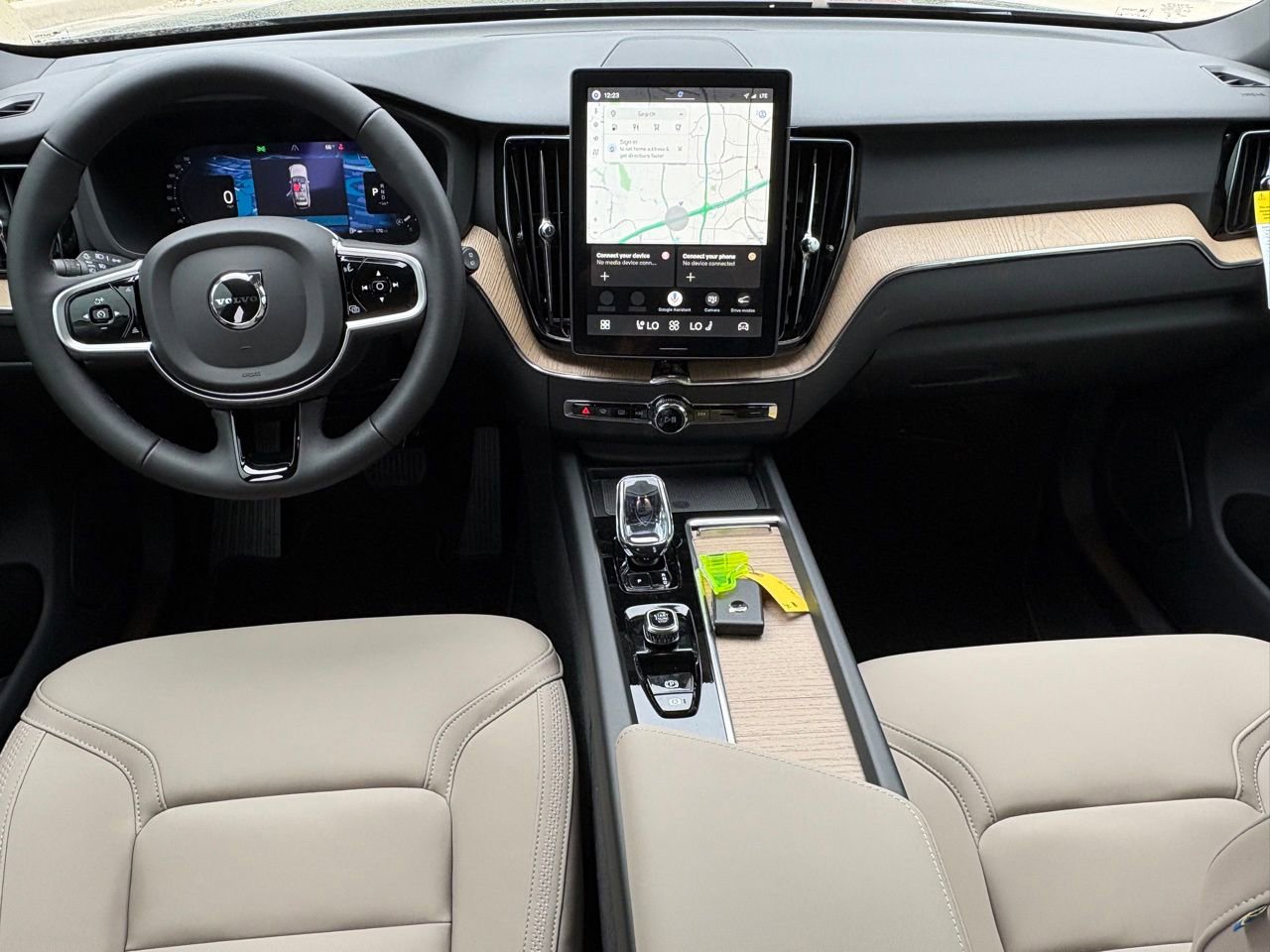 New 2026 Volvo XC60 B5 Core w/ Protection Package Premier AWD/4WD image 11