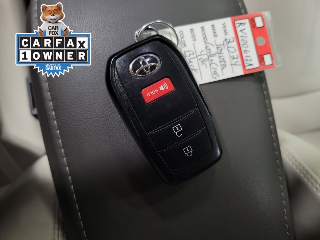 Used 2024 Toyota Corolla Cross XLE image 17