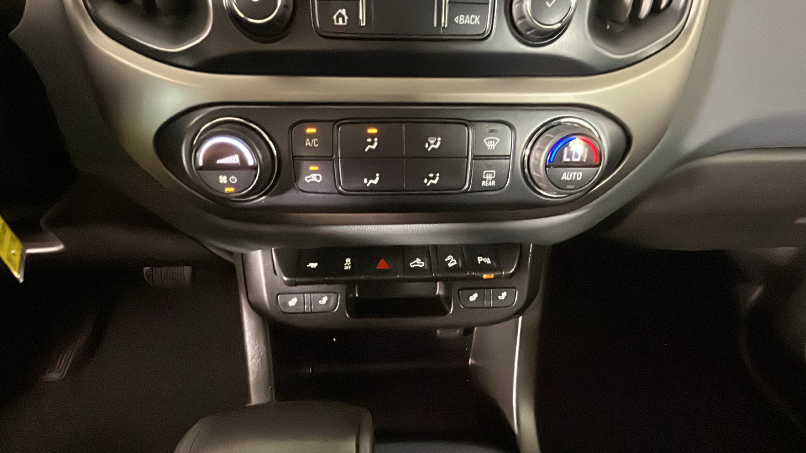 Used 2019 Chevrolet Colorado Z71 AWD/4WD image 26