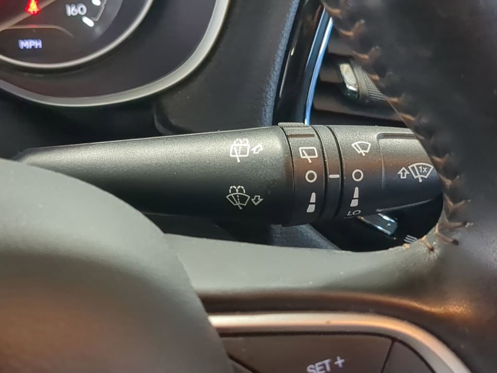 Used 2020 Jeep Compass Limited image 29