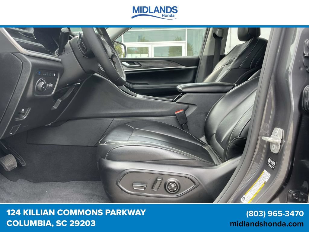 Used 2023 Jeep Grand Cherokee 4WD 4xe image 14