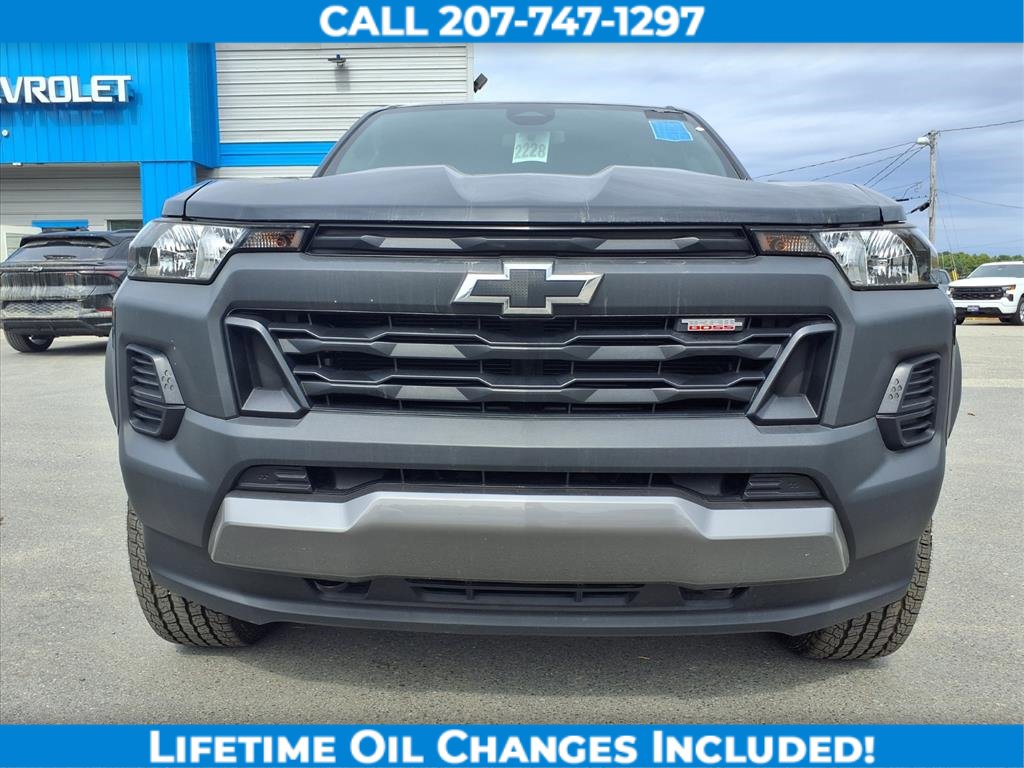 Used 2024 Chevrolet Colorado Trail Boss w/ Advanced Trailering Package image 3