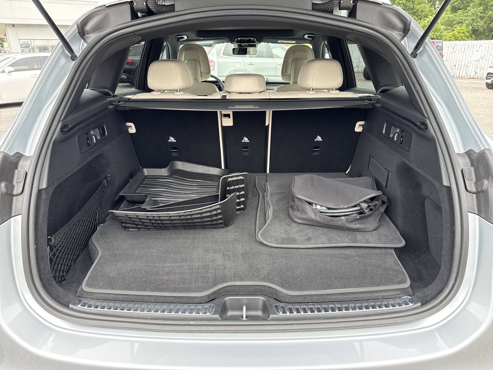 Certified 2025 Mercedes-Benz GLC 350e 4MATIC image 32
