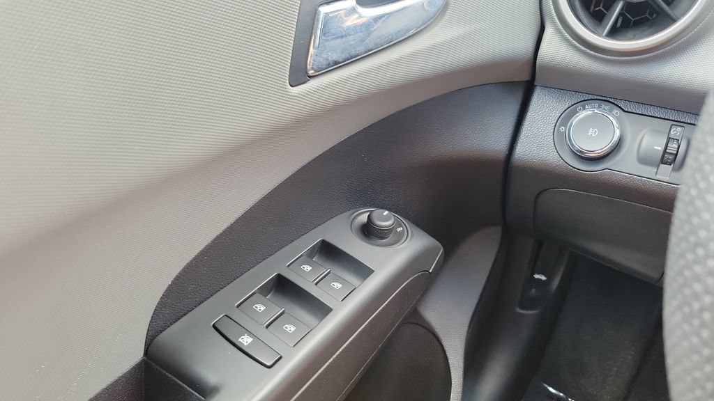 Used 2014 Chevrolet Sonic LT w/ Wheels and Fog Lamp Package FWD image 19