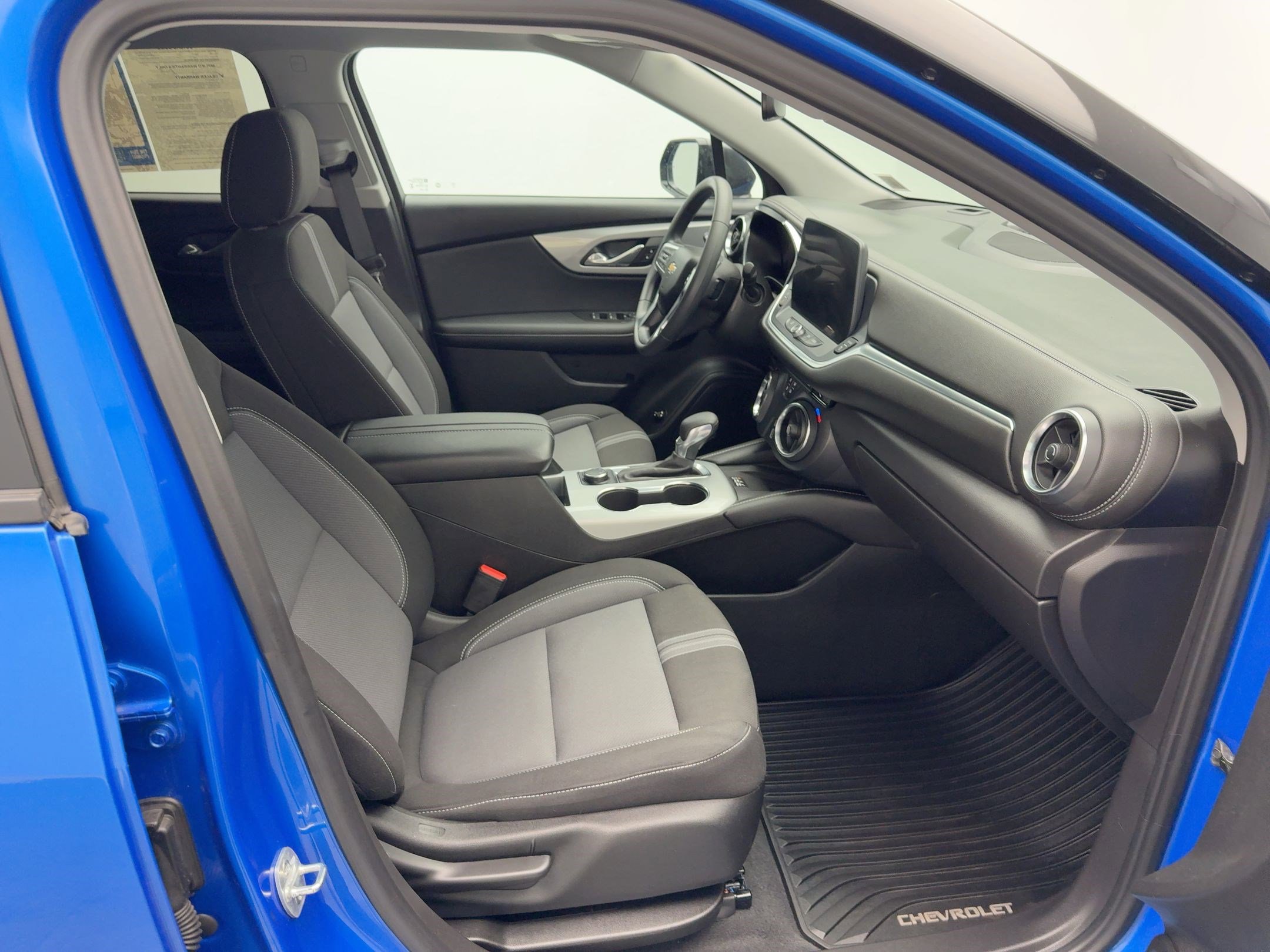 Certified 2025 Chevrolet Blazer LT w/ Convenience Package image 27