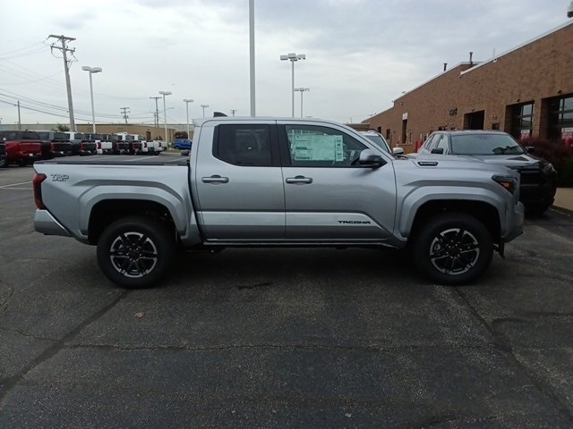 New 2025 Toyota Tacoma TRD Sport image 3