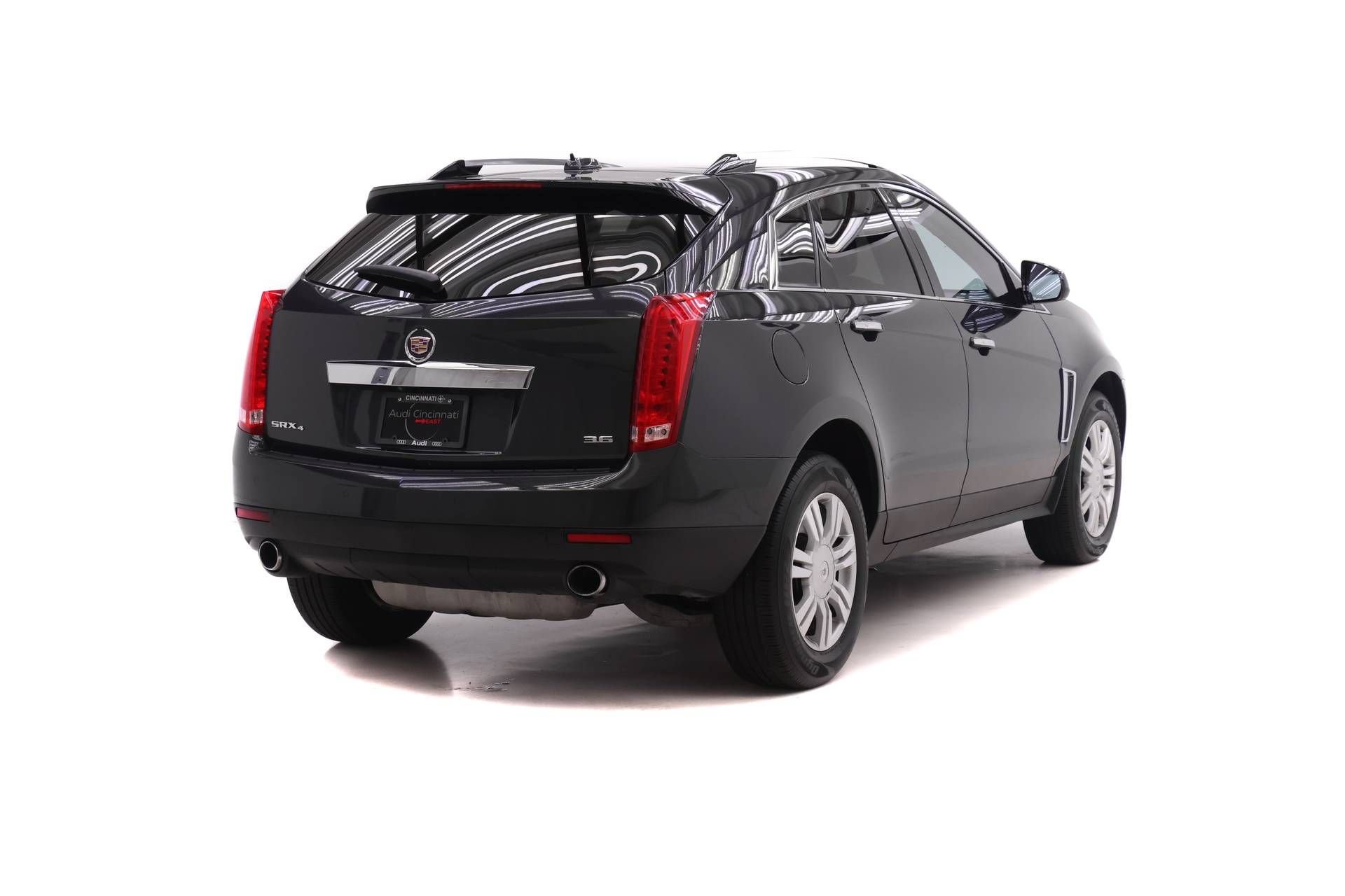Used 2015 Cadillac SRX Luxury w/ Driver Awareness Package AWD/4WD image 4